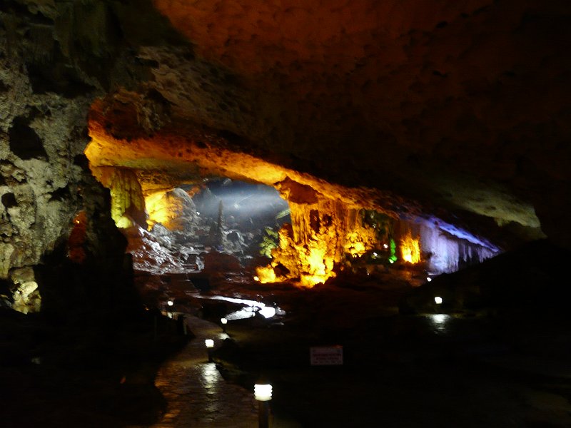 2008-08-17-HALONG BAY-P1030442.JPG